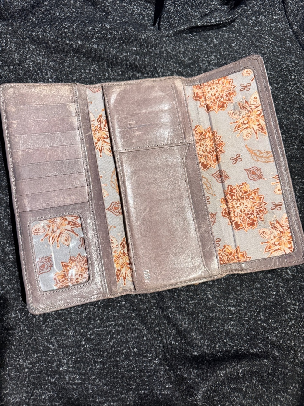 HOBO Sadie Trifold Clutch Wallet - Picture 2 of 3